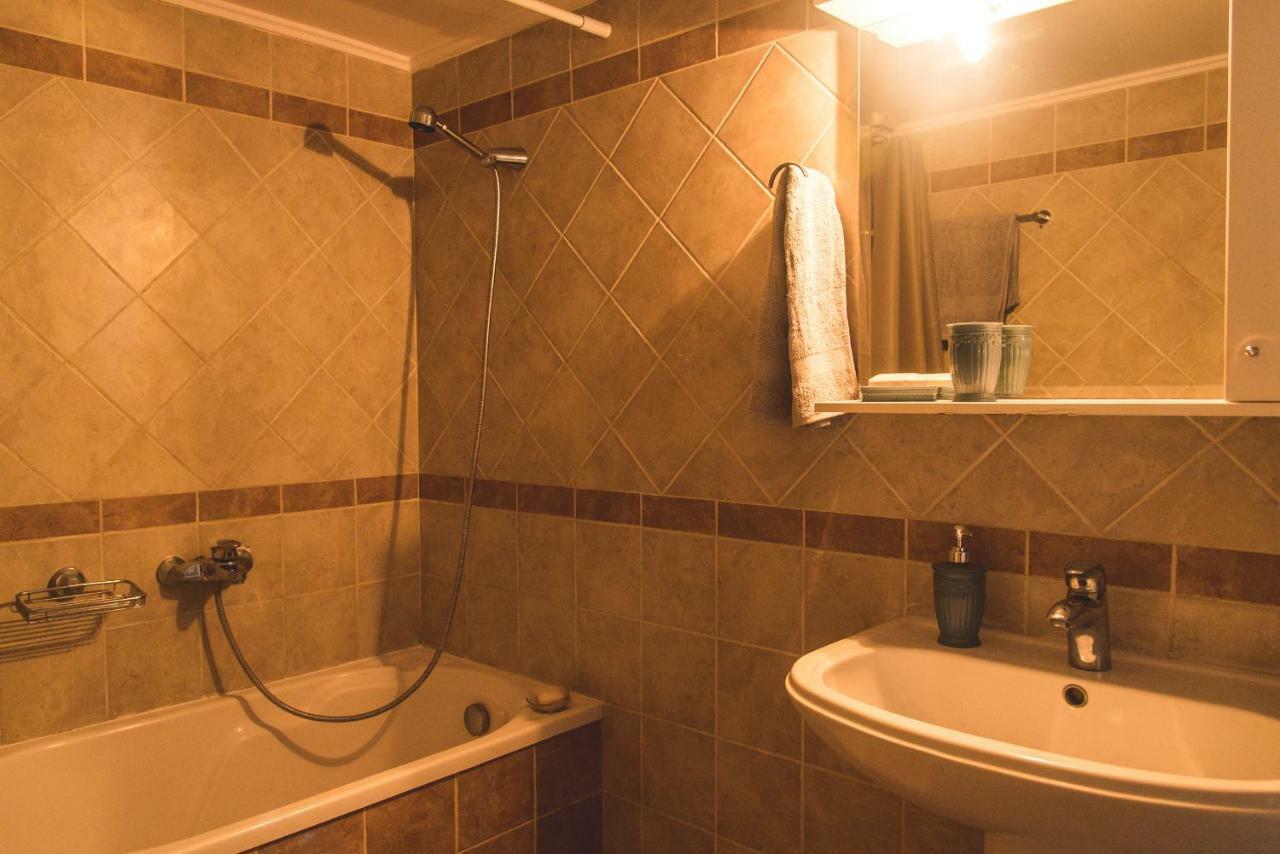 Cozy Spacious Apartment In The Heart Of Heraklion 外观 照片